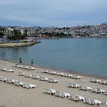 Kusadasi\'Nda Sahile 200 Metre